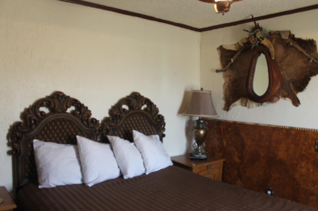 Black Bear Motel Davenport Eksteriør billede